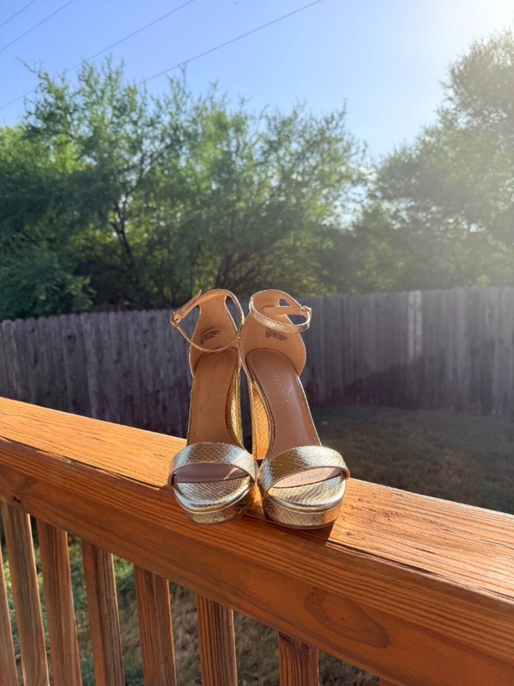 Madden Girl - Strappy Platform Round-Toe Dress Sandals (Gold)